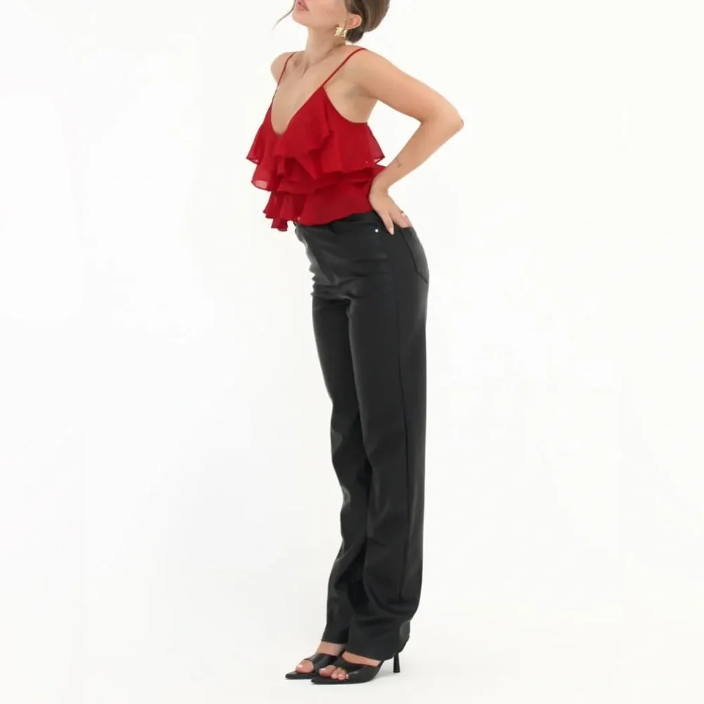 Rumored Tango Tank In Red Sparkle - Picture 4 of 4
